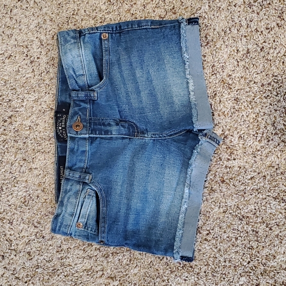 Lucky Brand Girls' 5-Pocket Cuffed Stretch Denim Shorts - Picture 1 of 4